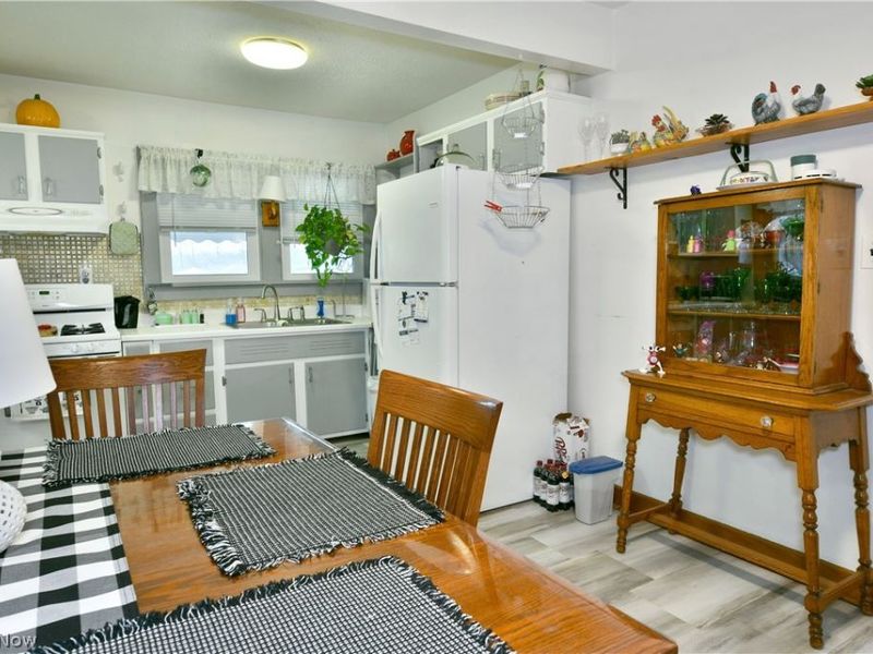 728 Potic Drive, Leavittsburg, OH 44430 Photo 28