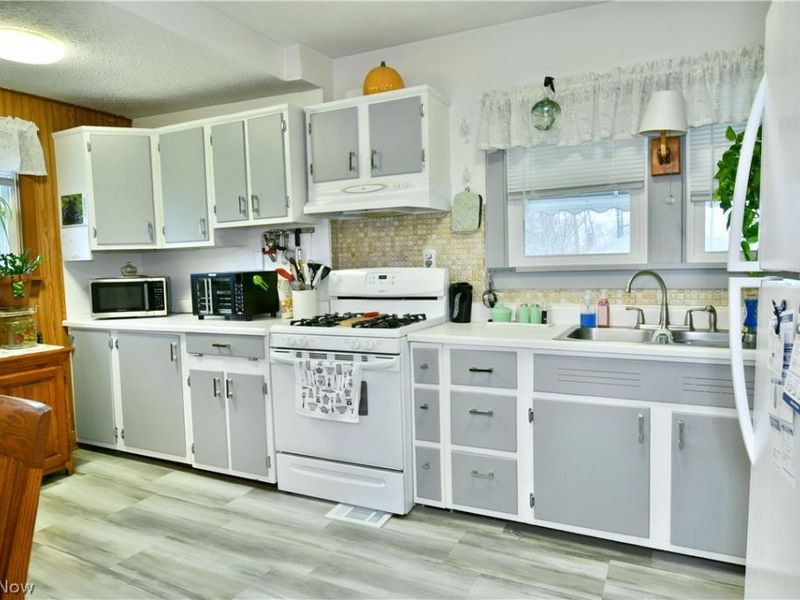 728 Potic Drive, Leavittsburg, OH 44430 Photo 30