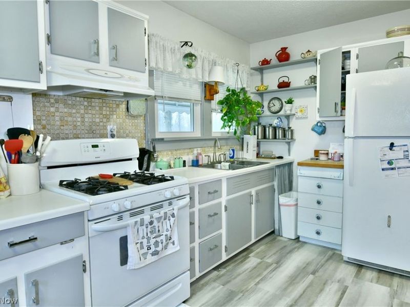 728 Potic Drive, Leavittsburg, OH 44430 Photo 35