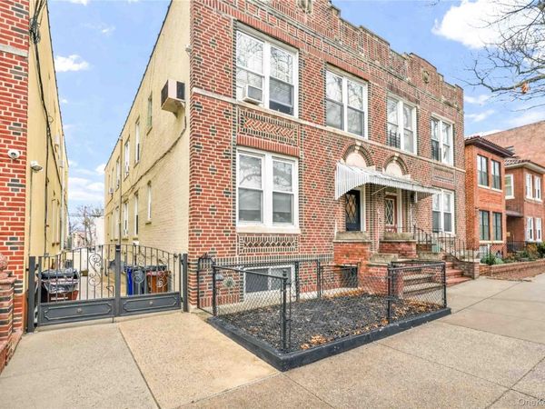 2334 28th Street, Astoria, NY 11105