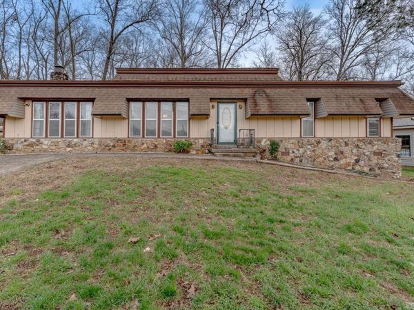 53 Cherokee Drive, Cherokee Village, AR 72529