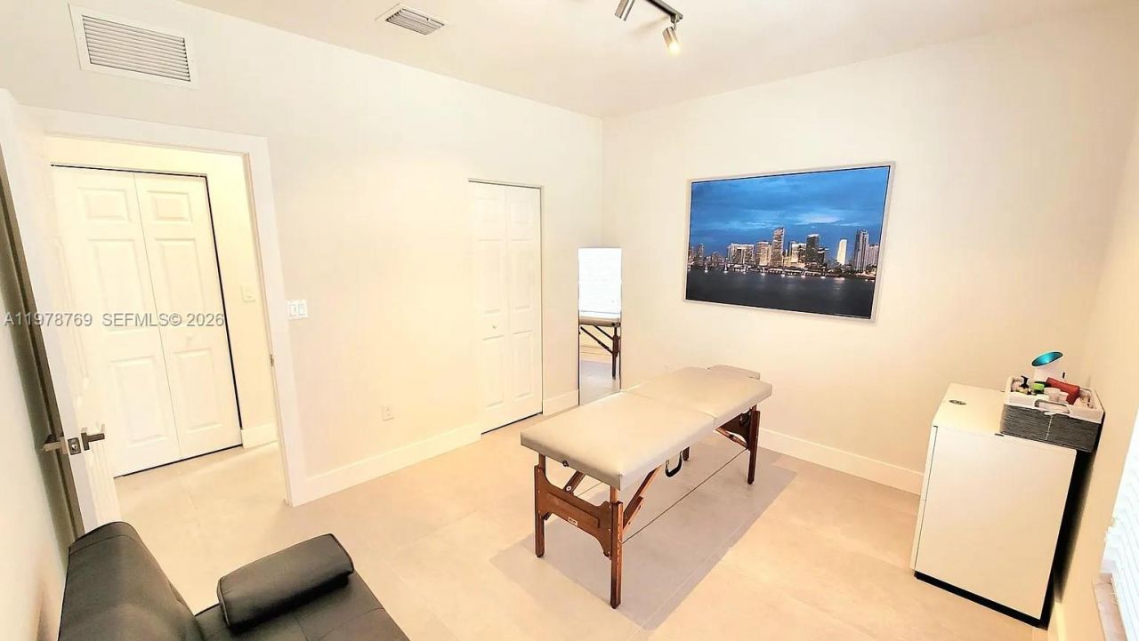 17070 SW 91st St, Miami, FL 33196 Photo