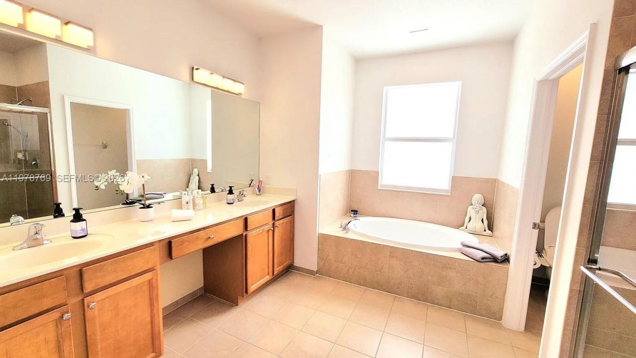 17070 SW 91st St, Miami, FL 33196 Photo