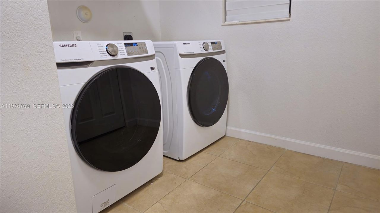 17070 SW 91st St, Miami, FL 33196 Photo