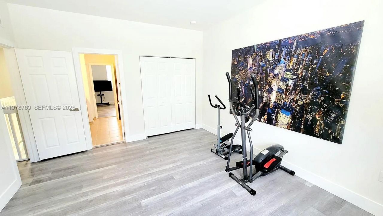 17070 SW 91st St, Miami, FL 33196 Photo