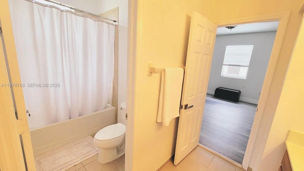 17070 SW 91st St, Miami, FL 33196 Photo