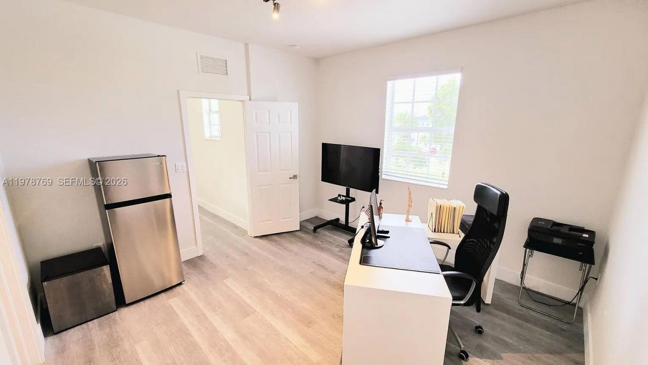 17070 SW 91st St, Miami, FL 33196 Photo