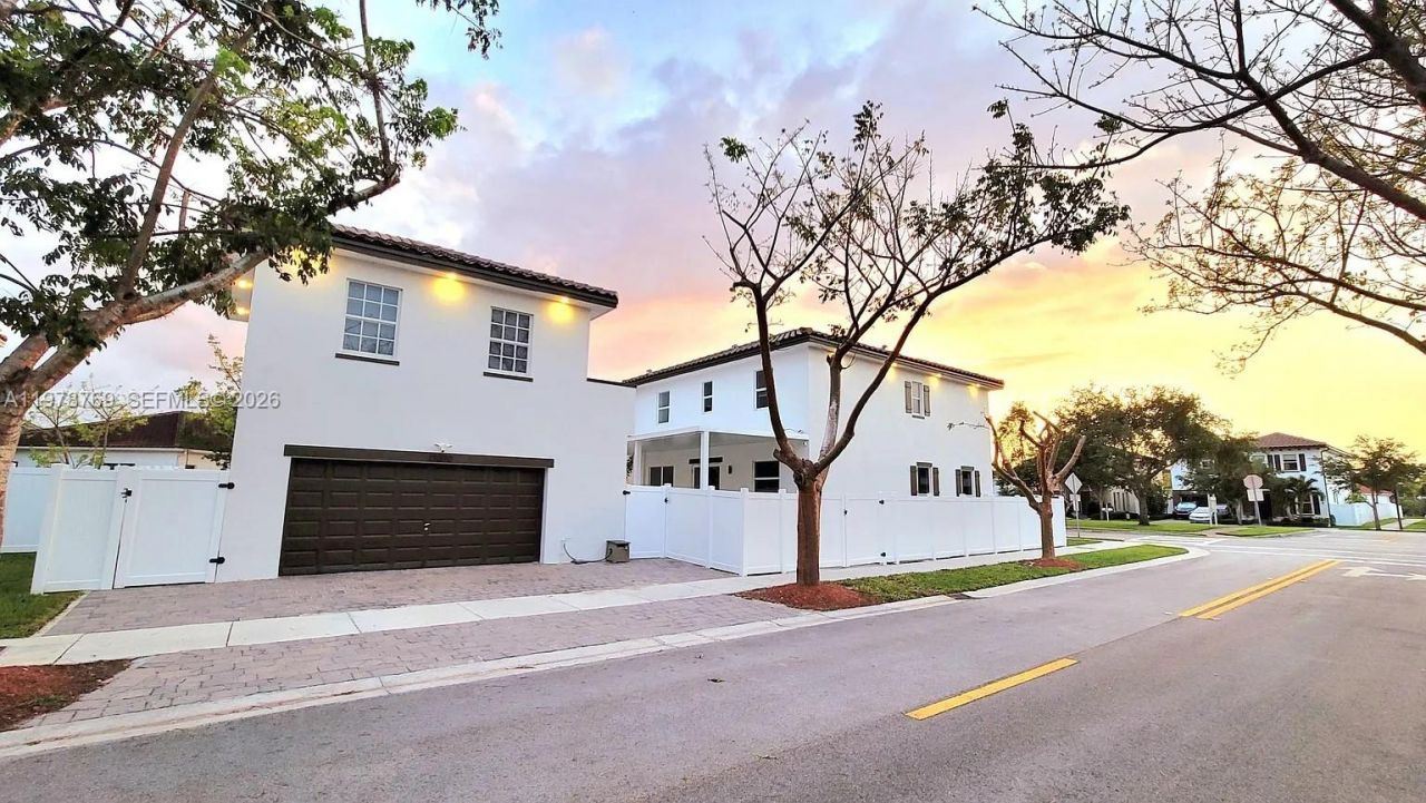 17070 SW 91st St, Miami, FL 33196 Photo