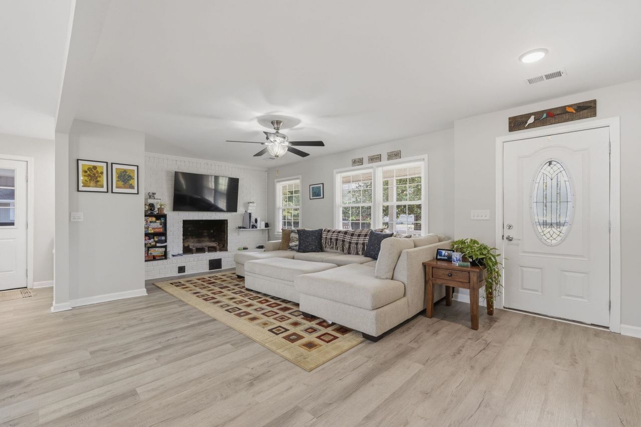 621 Highway 905 Photo 11