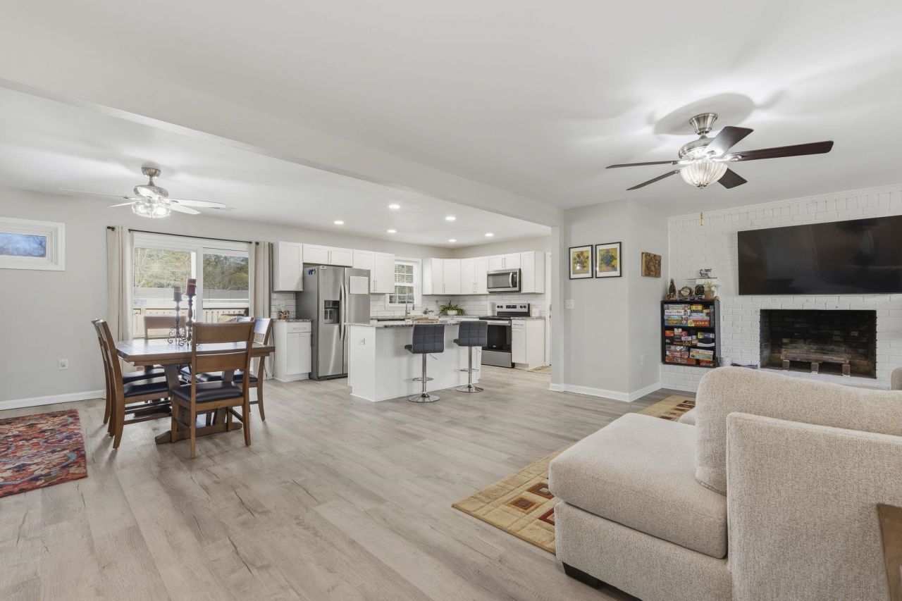 621 Highway 905 Photo 12