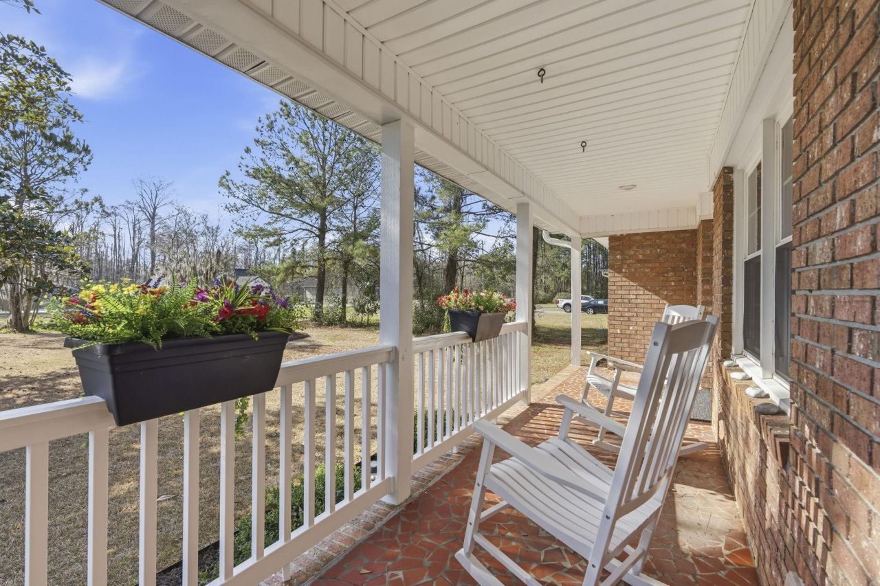 621 Highway 905 Photo 23