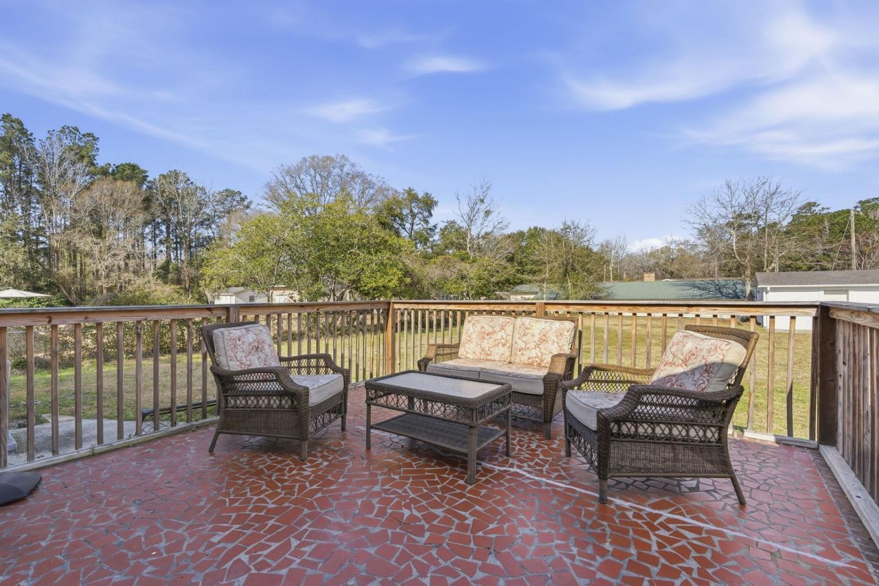 621 Highway 905 Photo 27