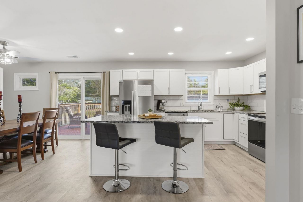 621 Highway 905 Photo 7