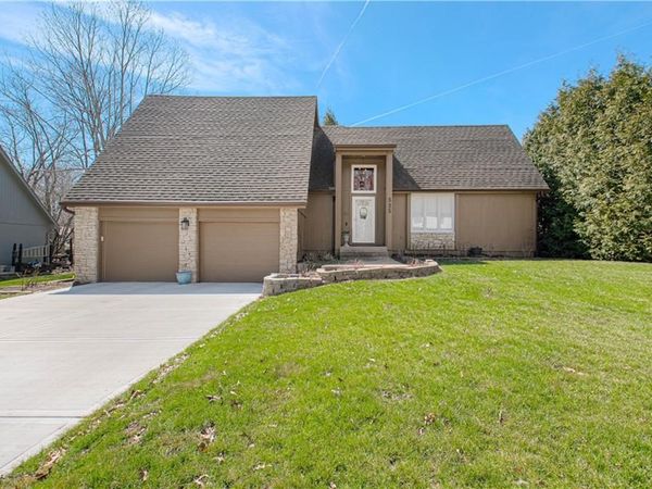 525 E 129th Terrace, Kansas City, MO 64145