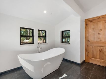 15664 Sherwood Drive, Truckee, CA 96161 Photo