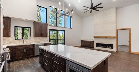 15664 Sherwood Drive, Truckee, CA 96161 Photo