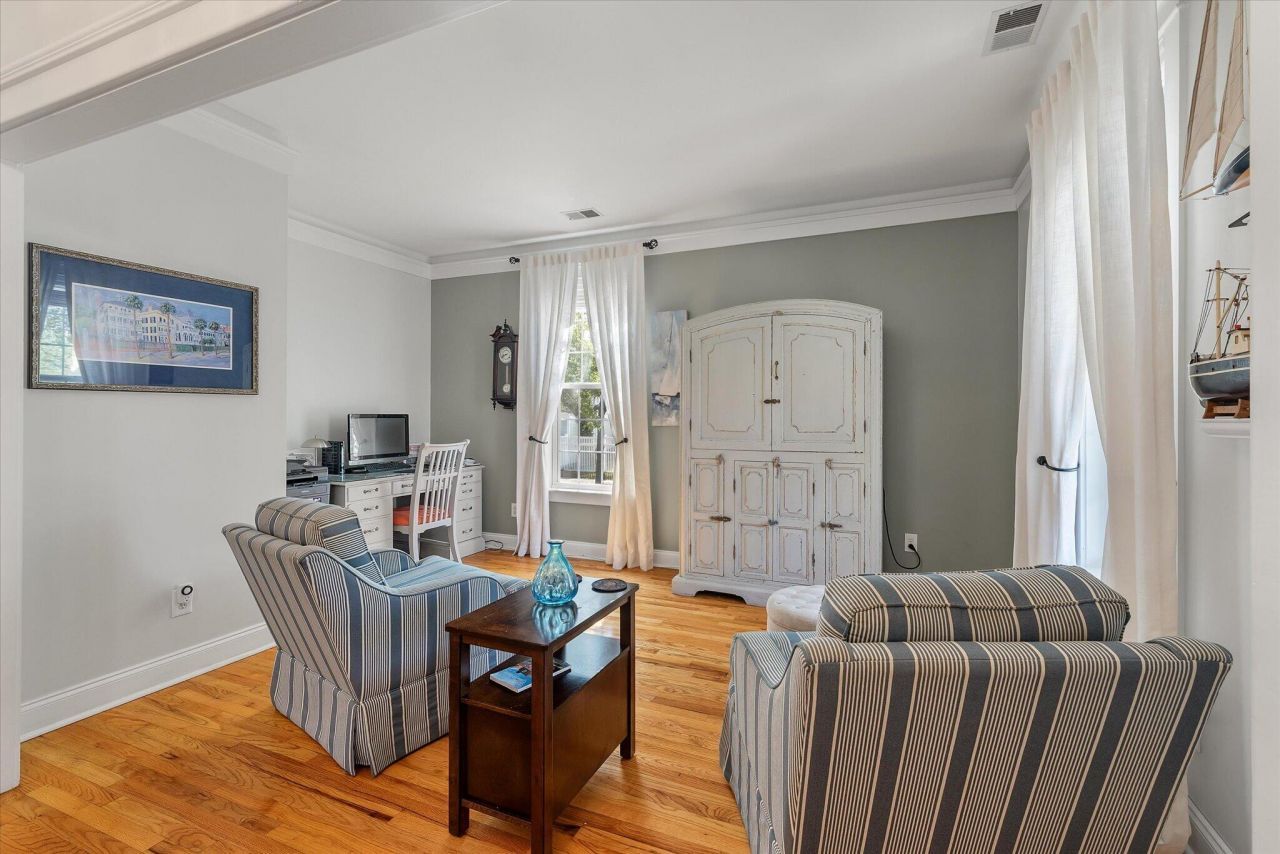 221 White Gables Drive Photo 11