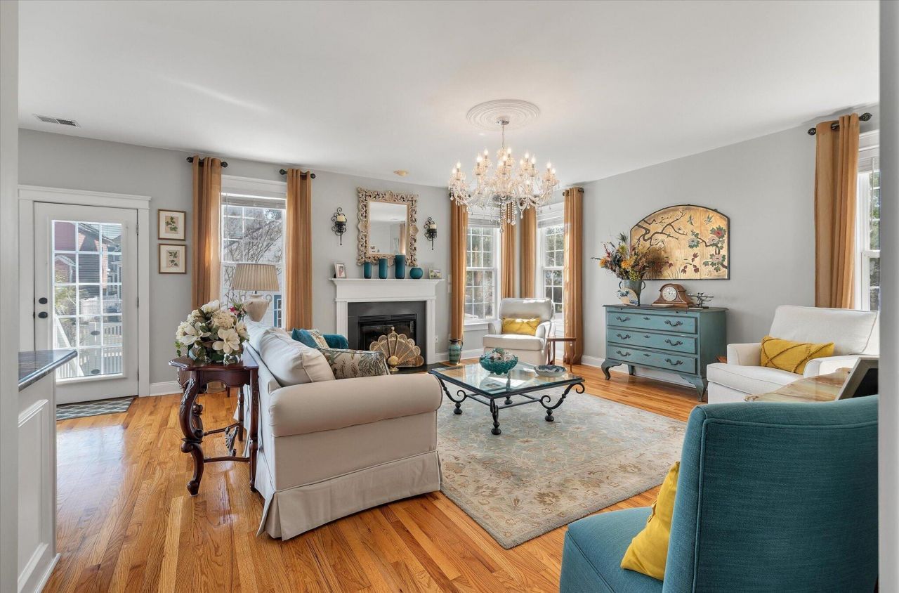 221 White Gables Drive Photo 13