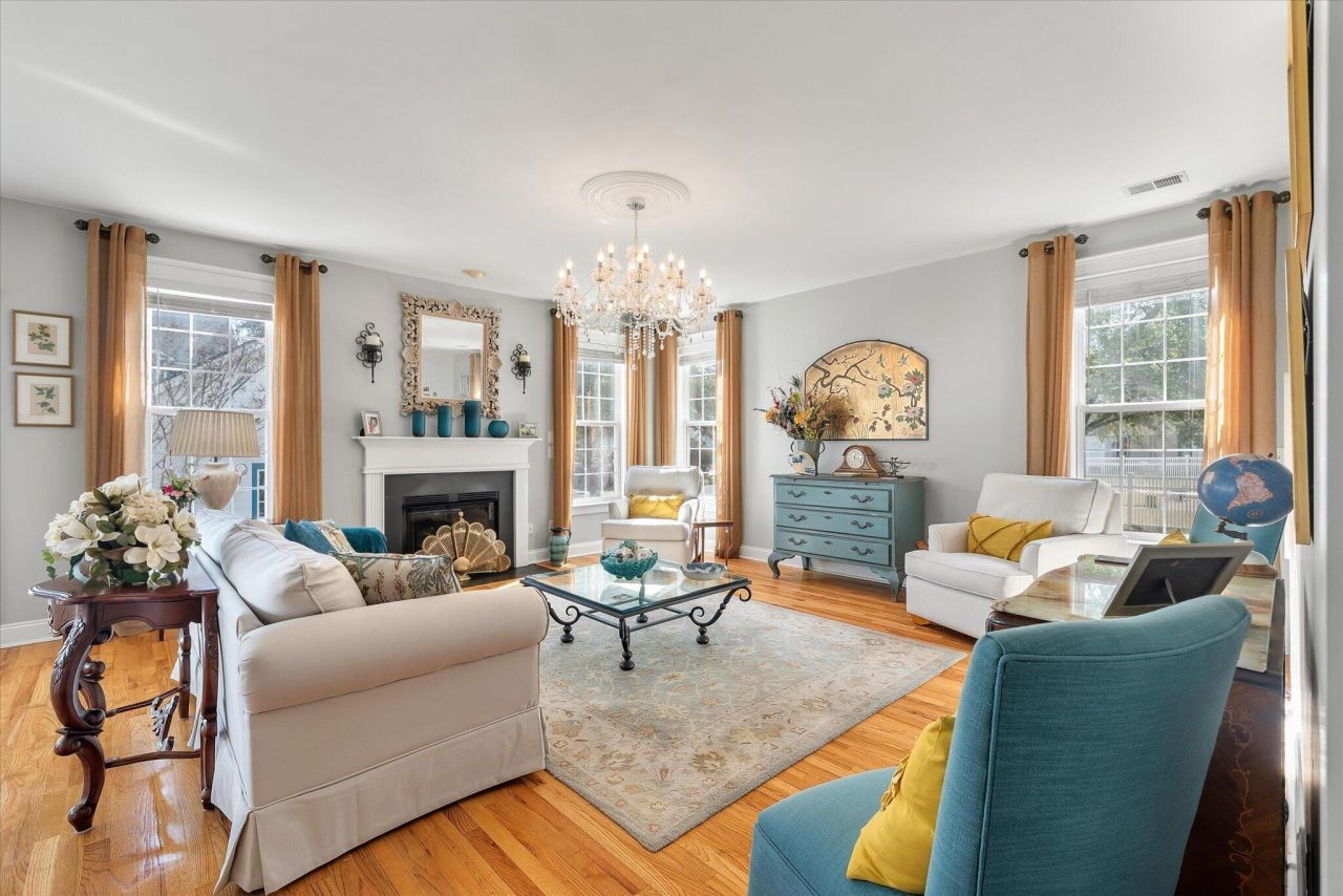 221 White Gables Drive Photo 16