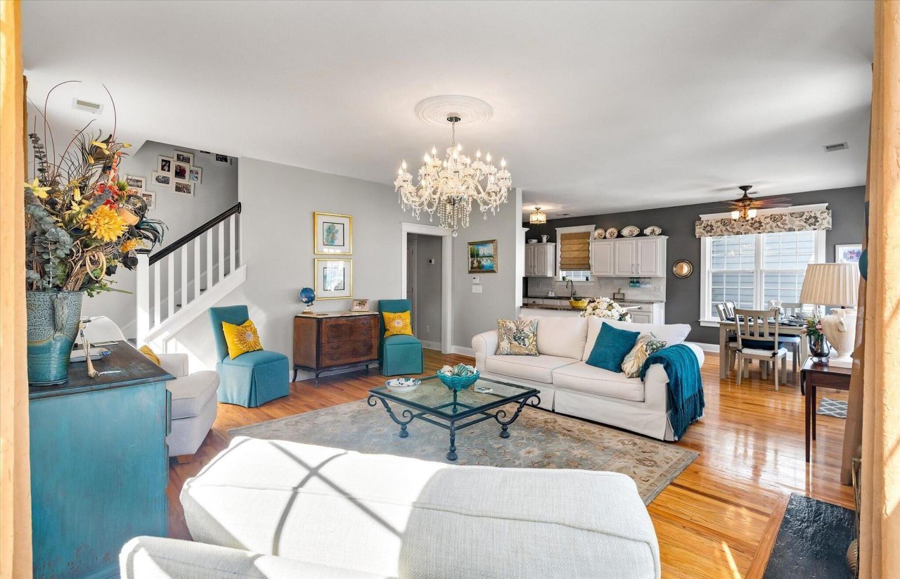 221 White Gables Drive Photo 18