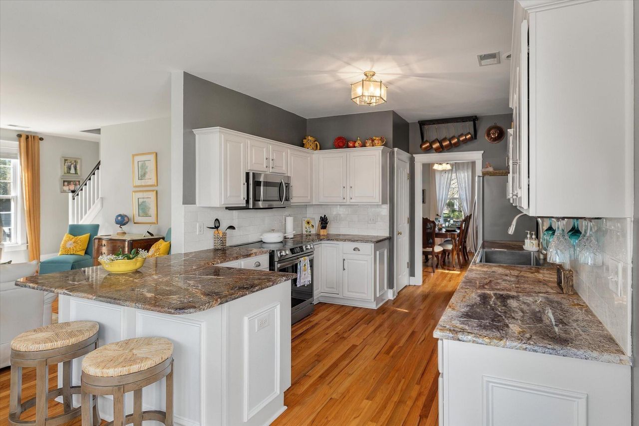 221 White Gables Drive Photo 23