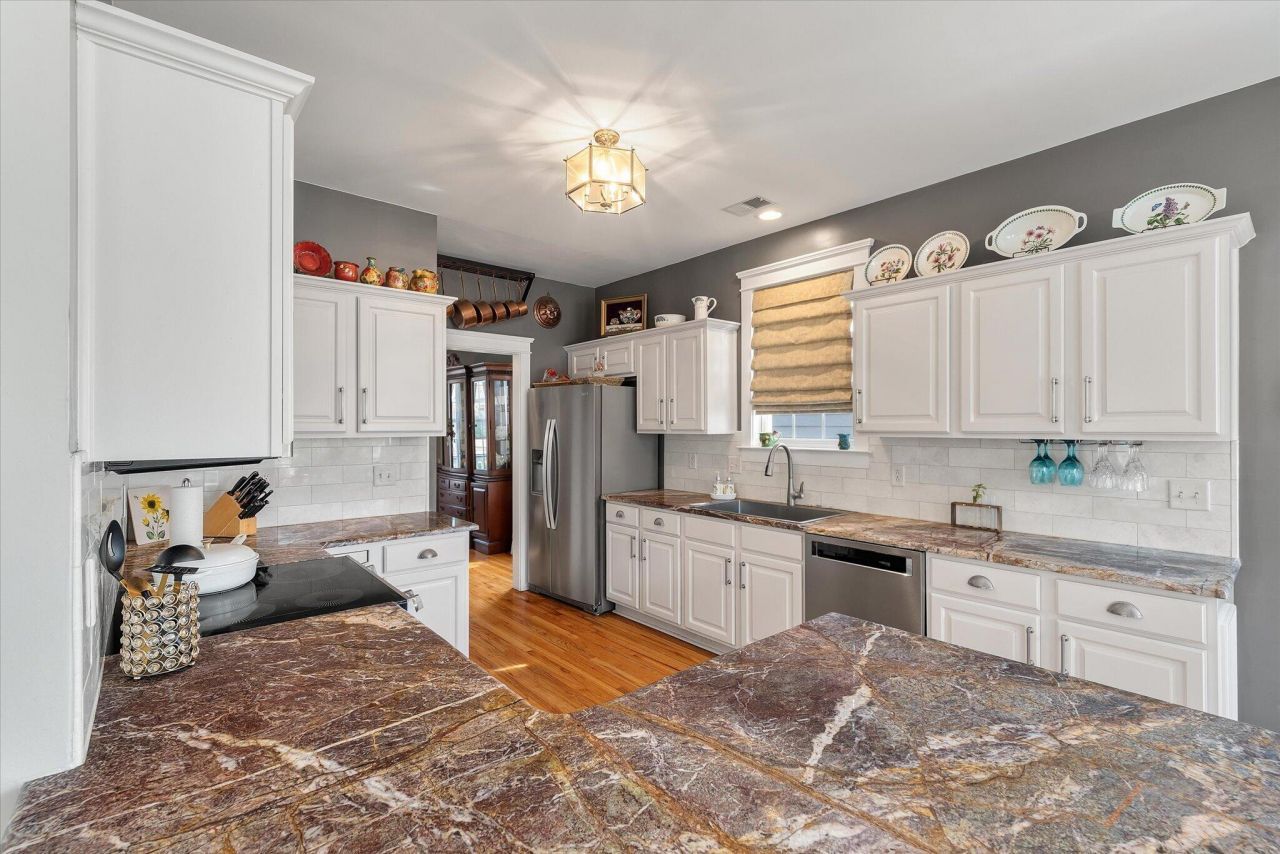 221 White Gables Drive Photo 24