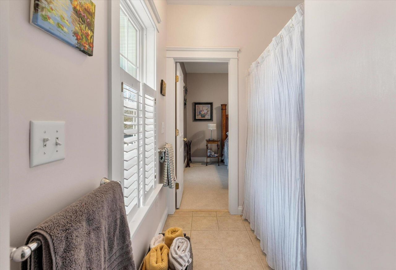 221 White Gables Drive Photo 34