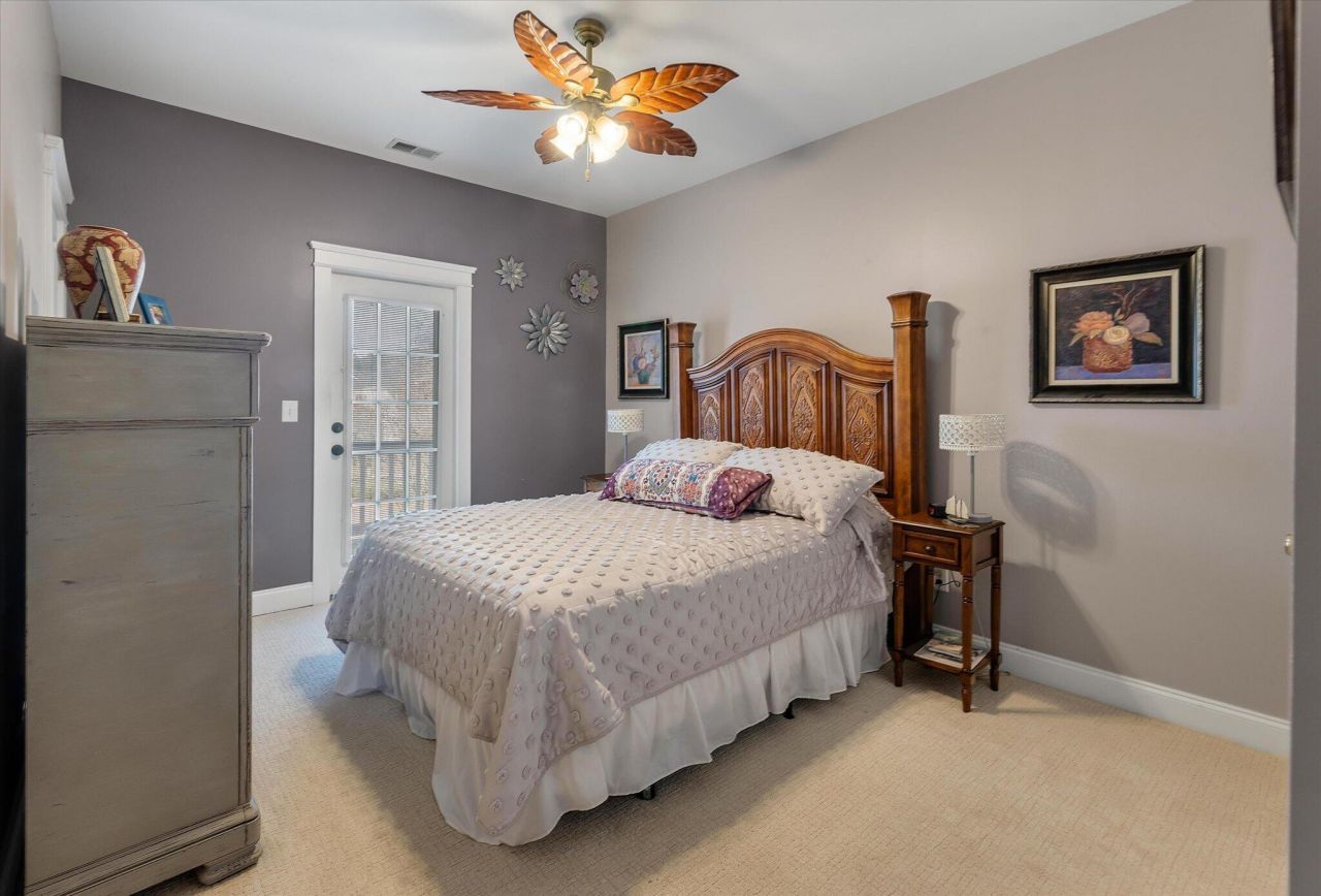 221 White Gables Drive Photo 35