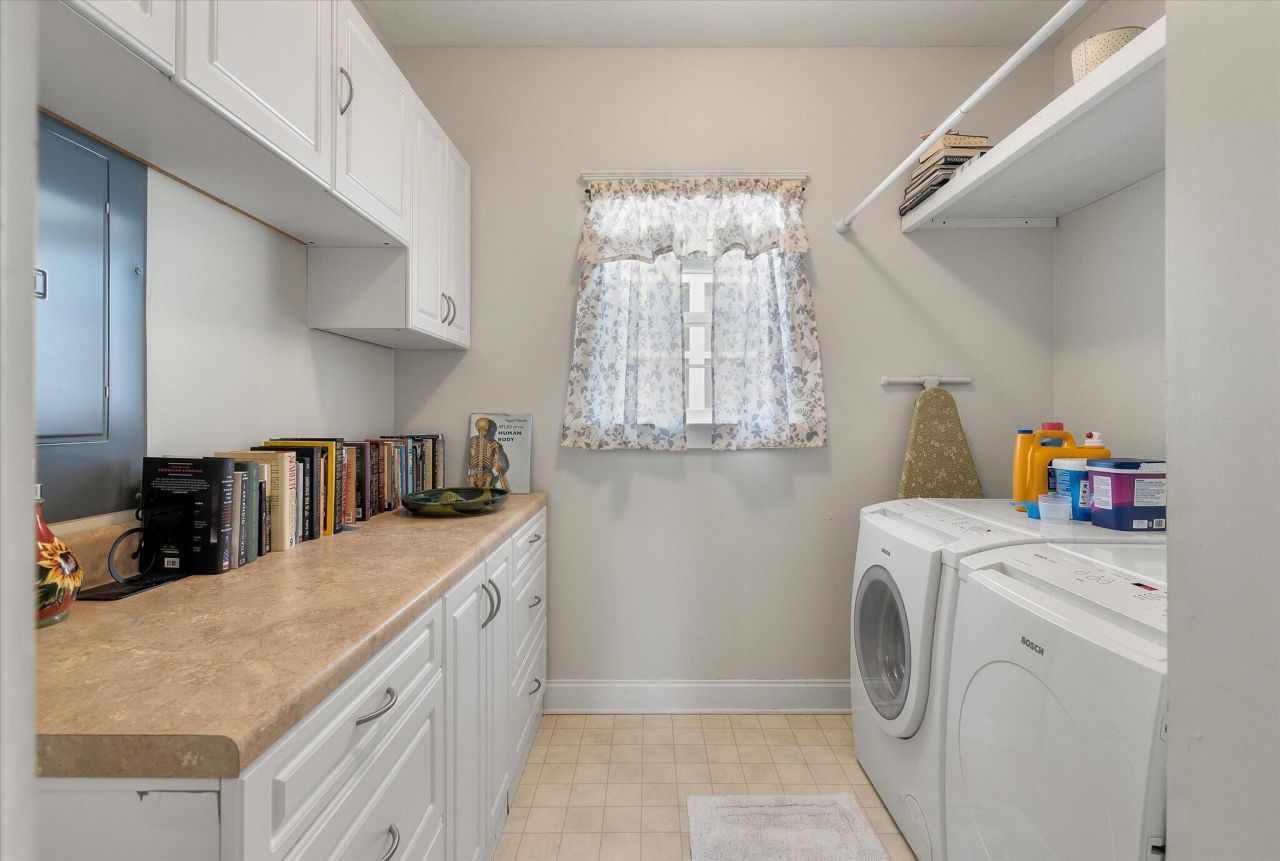 221 White Gables Drive Photo 39