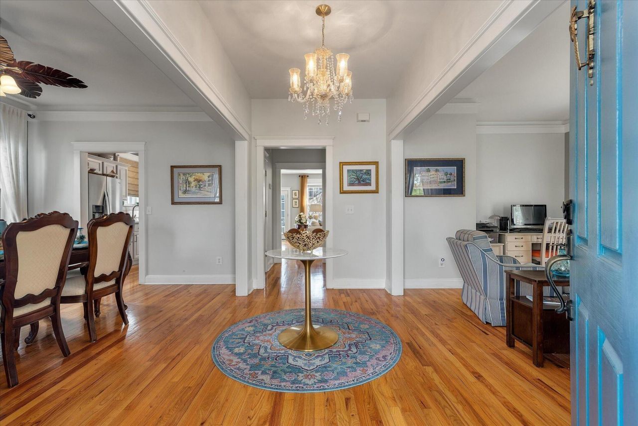 221 White Gables Drive Photo 6