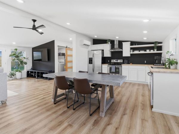 728 Driftwood LN, Cottonwood Shores, TX 78657