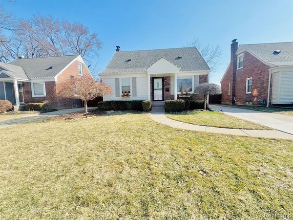 2918 N Altadena Avenue, Royal Oak Twp, MI 48073