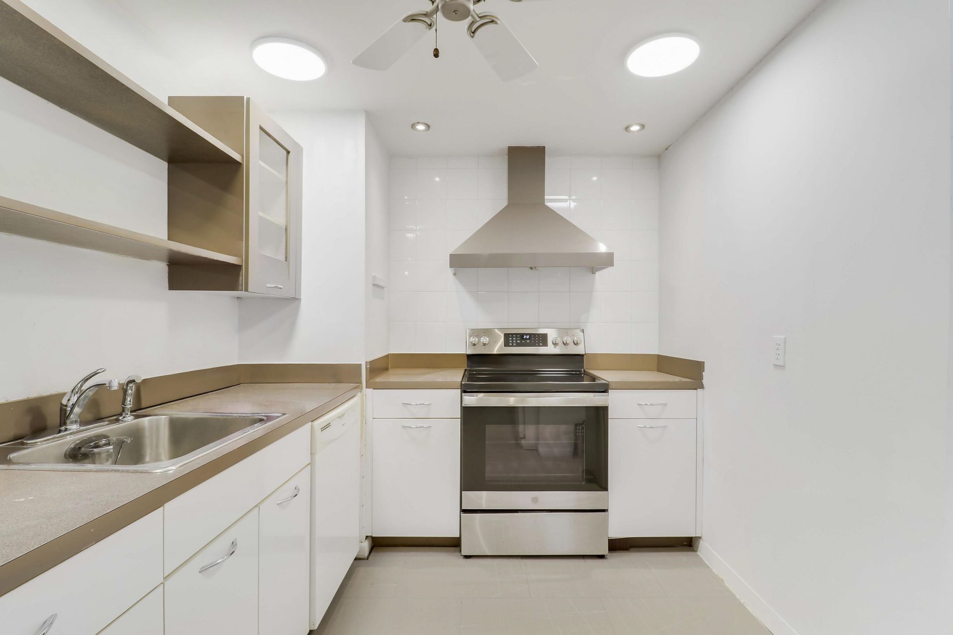 5600 N Flagler Drive, Unit 1001, West Palm Beach, FL 33407 Photo