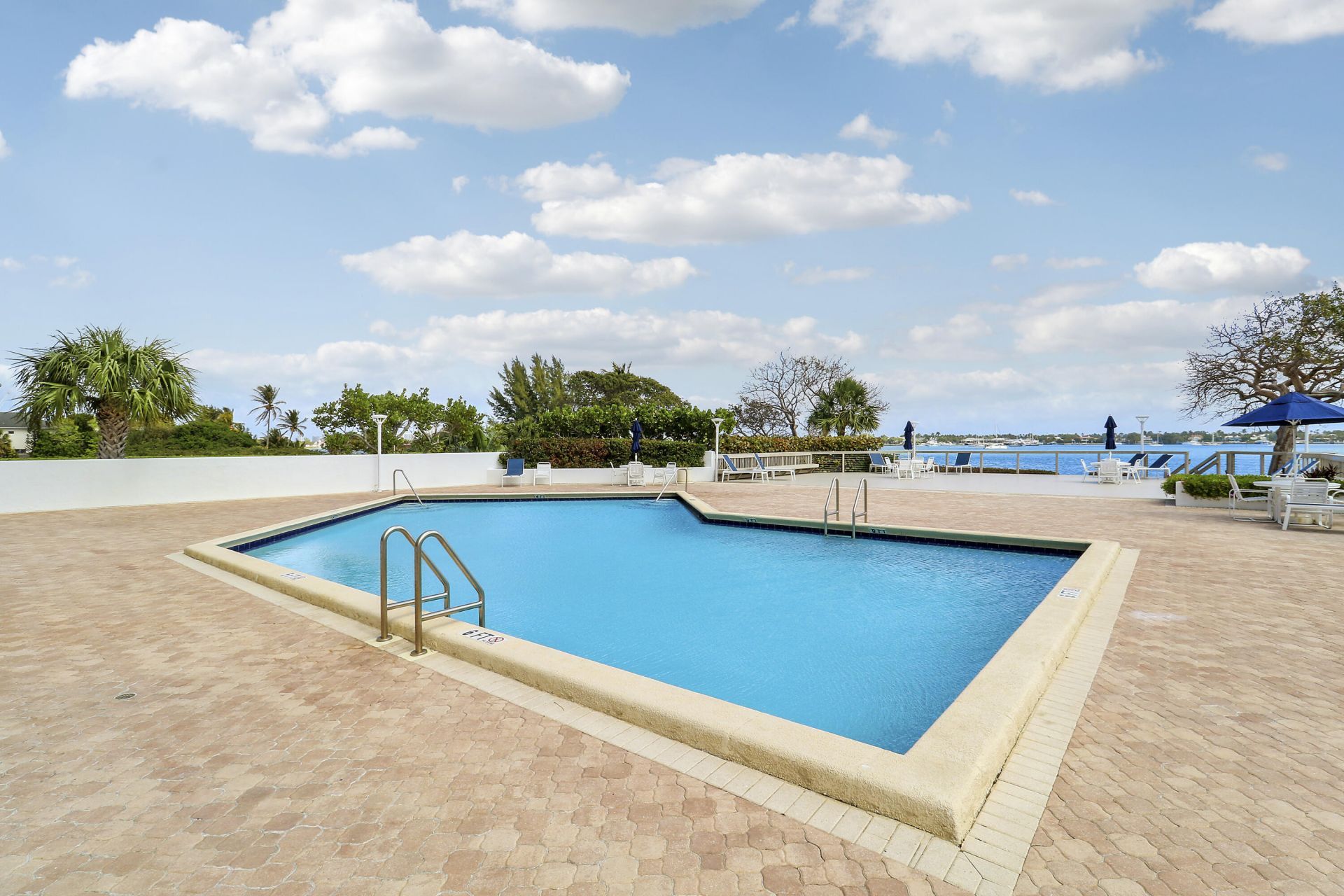 5600 N Flagler Drive, Unit 1001, West Palm Beach, FL 33407 Photo