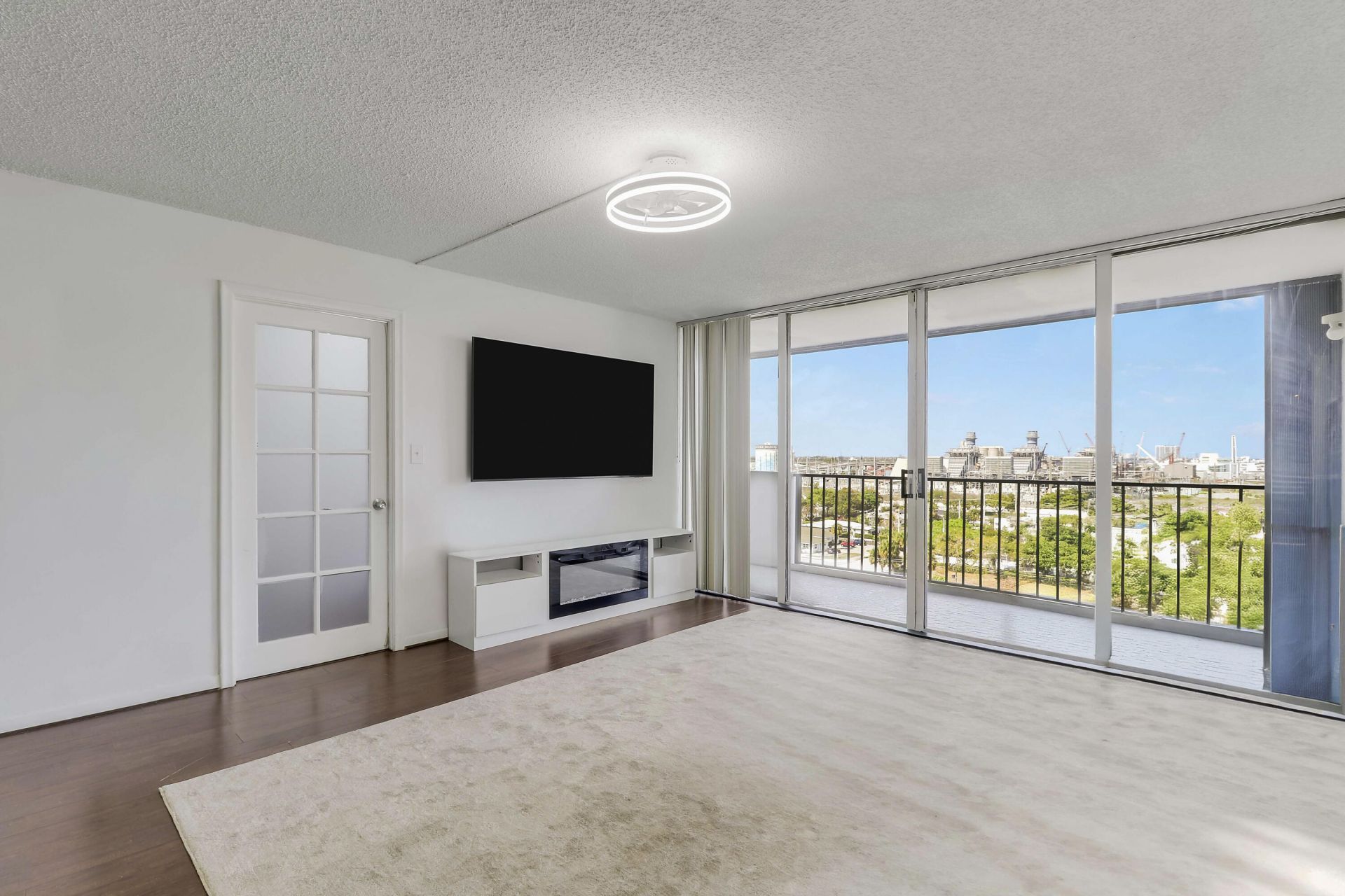 5600 N Flagler Drive, Unit 1001, West Palm Beach, FL 33407 Photo