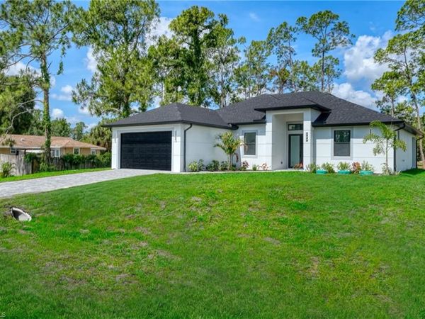 903 Jefferson AVE, LEHIGH ACRES, FL 33936