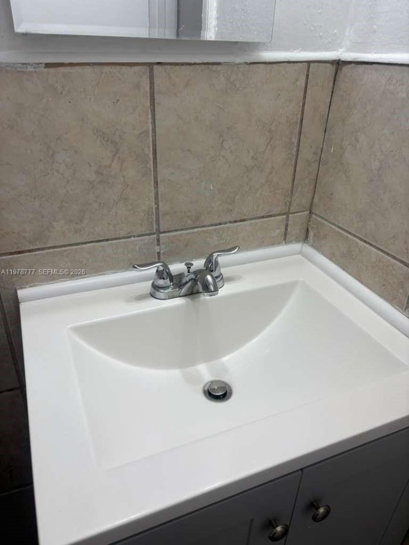 1715 NW 8th Ct, Unit 1, Fort Lauderdale, FL 33311 Photo