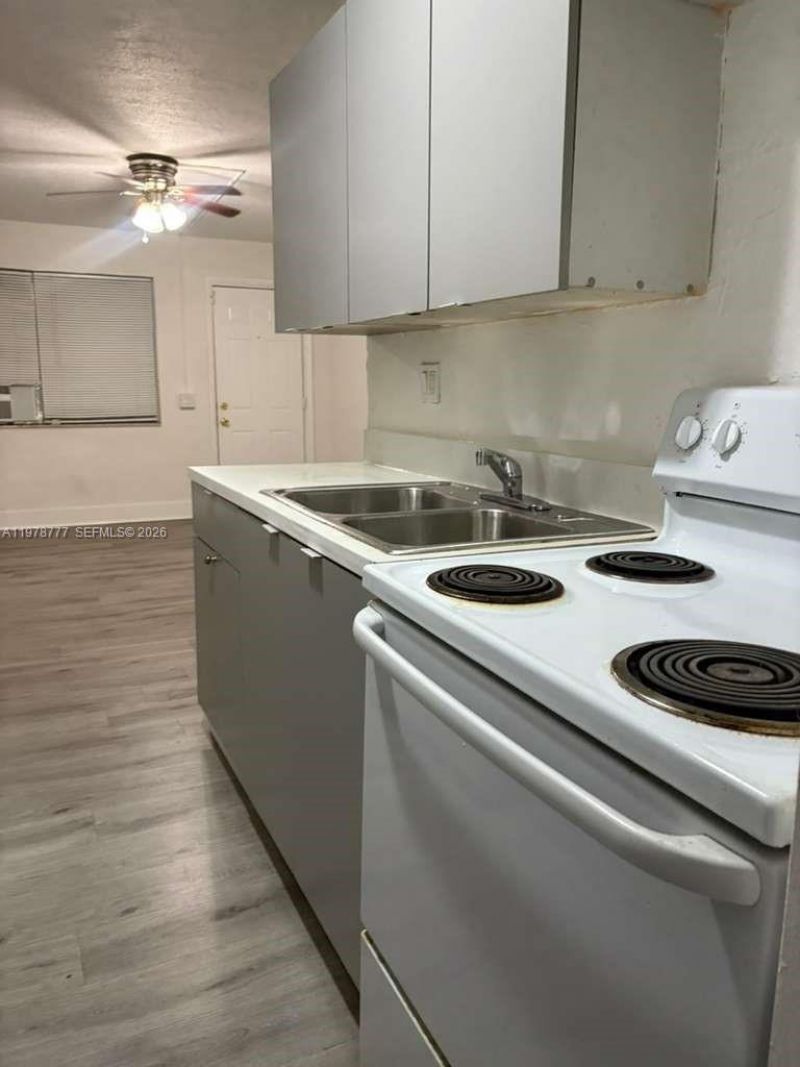 1715 NW 8th Ct, Unit 1, Fort Lauderdale, FL 33311 Photo