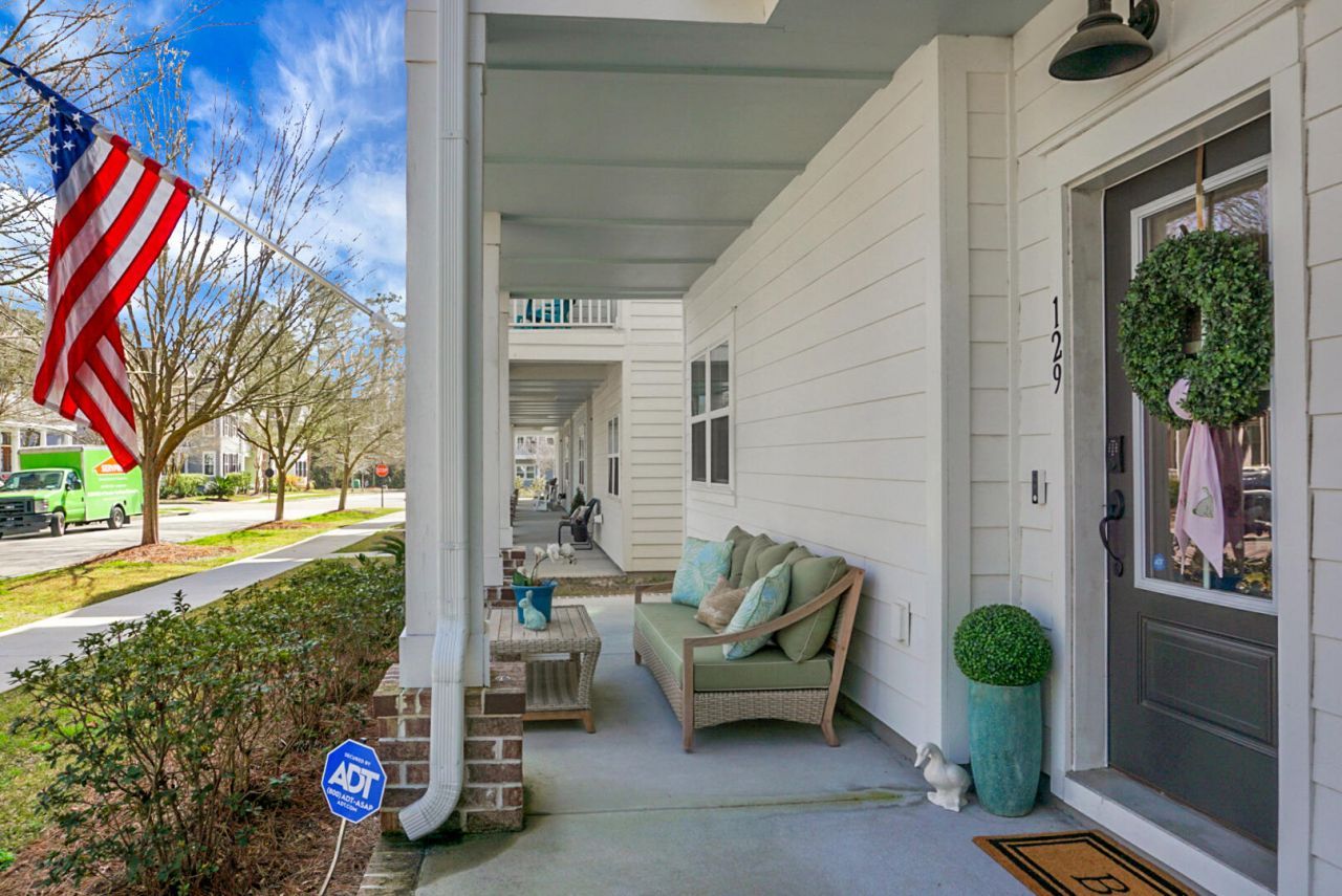 129 Sabal Court Photo 4