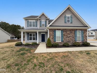 4153 Weavers Pond Drive, Zebulon, NC 27597