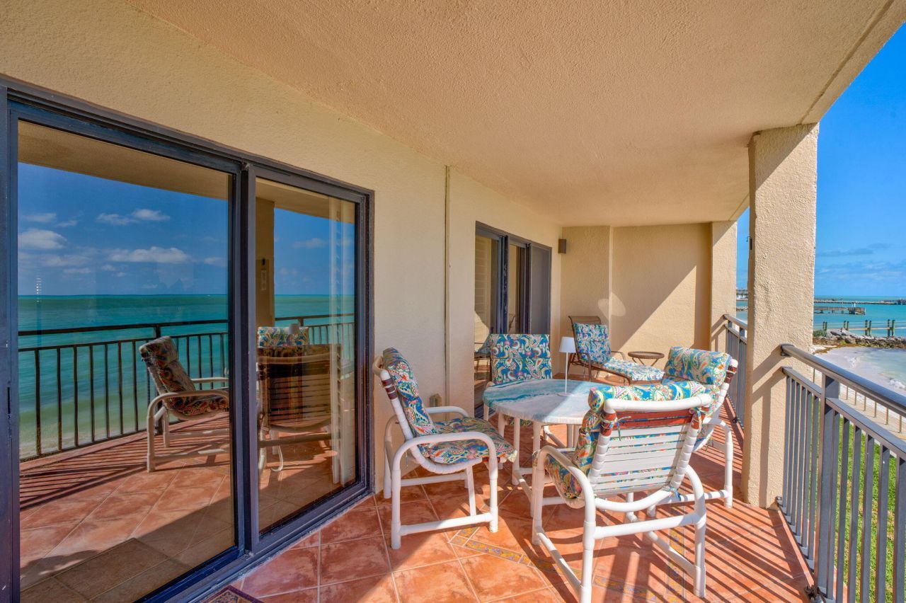 1001 W Ocean Drive, Unit 1-204, Key Colony, FL 33051 Photo