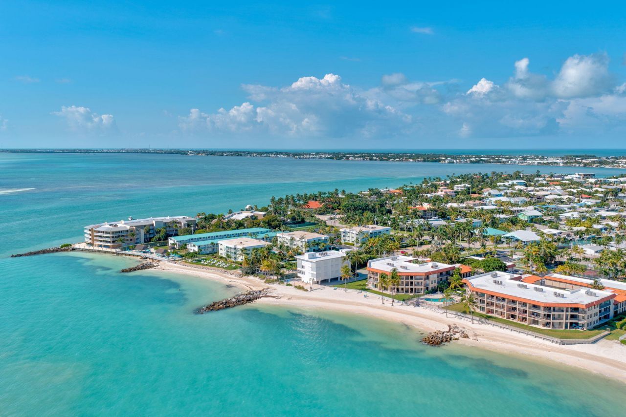 1001 W Ocean Drive, Unit 1-204, Key Colony, FL 33051 Photo