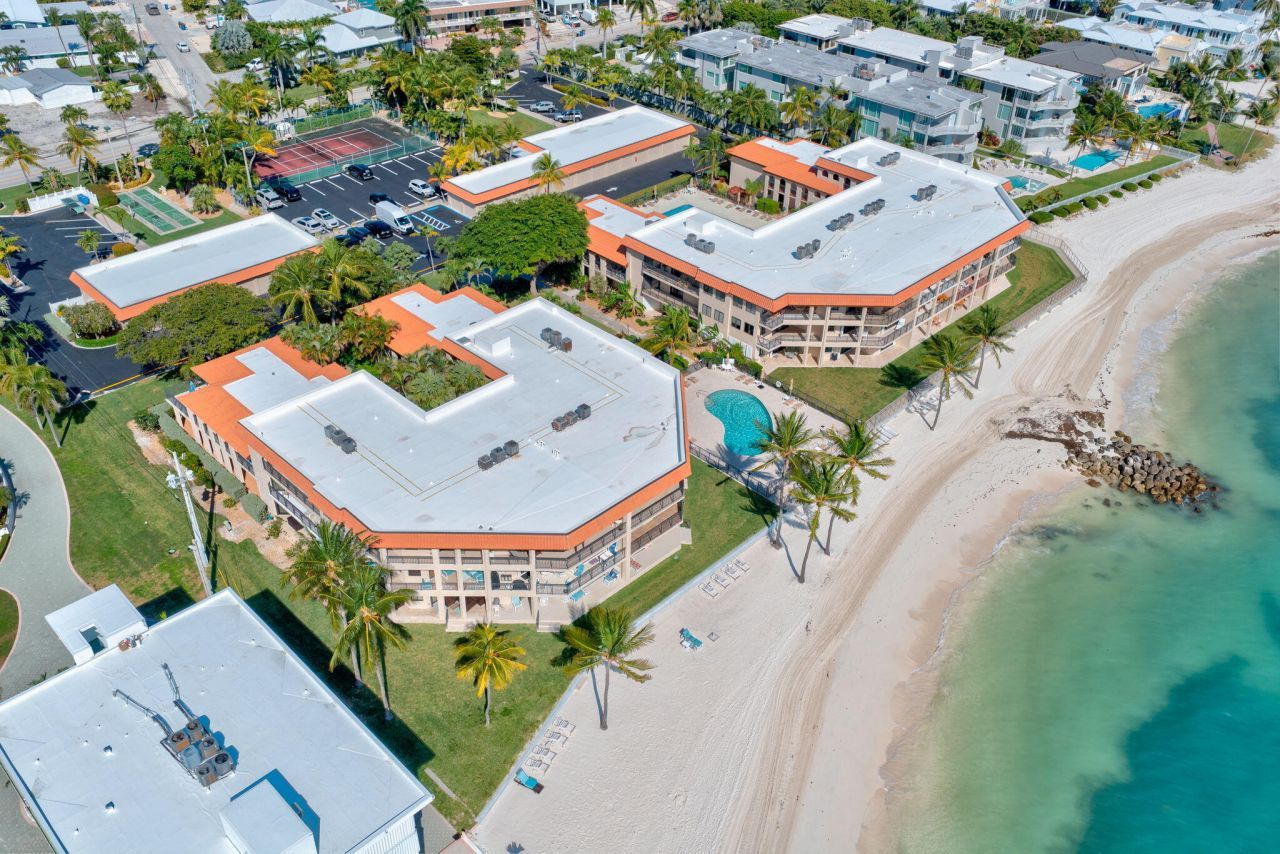 1001 W Ocean Drive, Unit 1-204, Key Colony, FL 33051 Photo