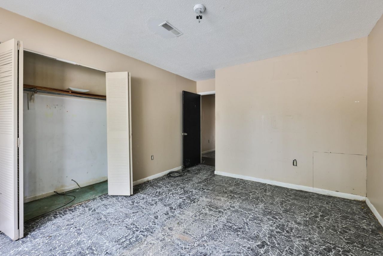 611 Dekalb St. Photo 12