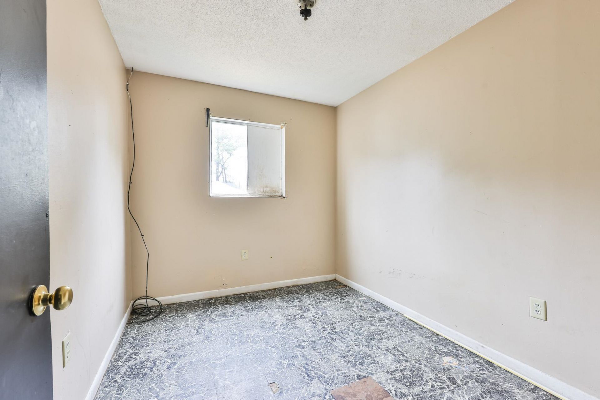 611 Dekalb St. Photo 14