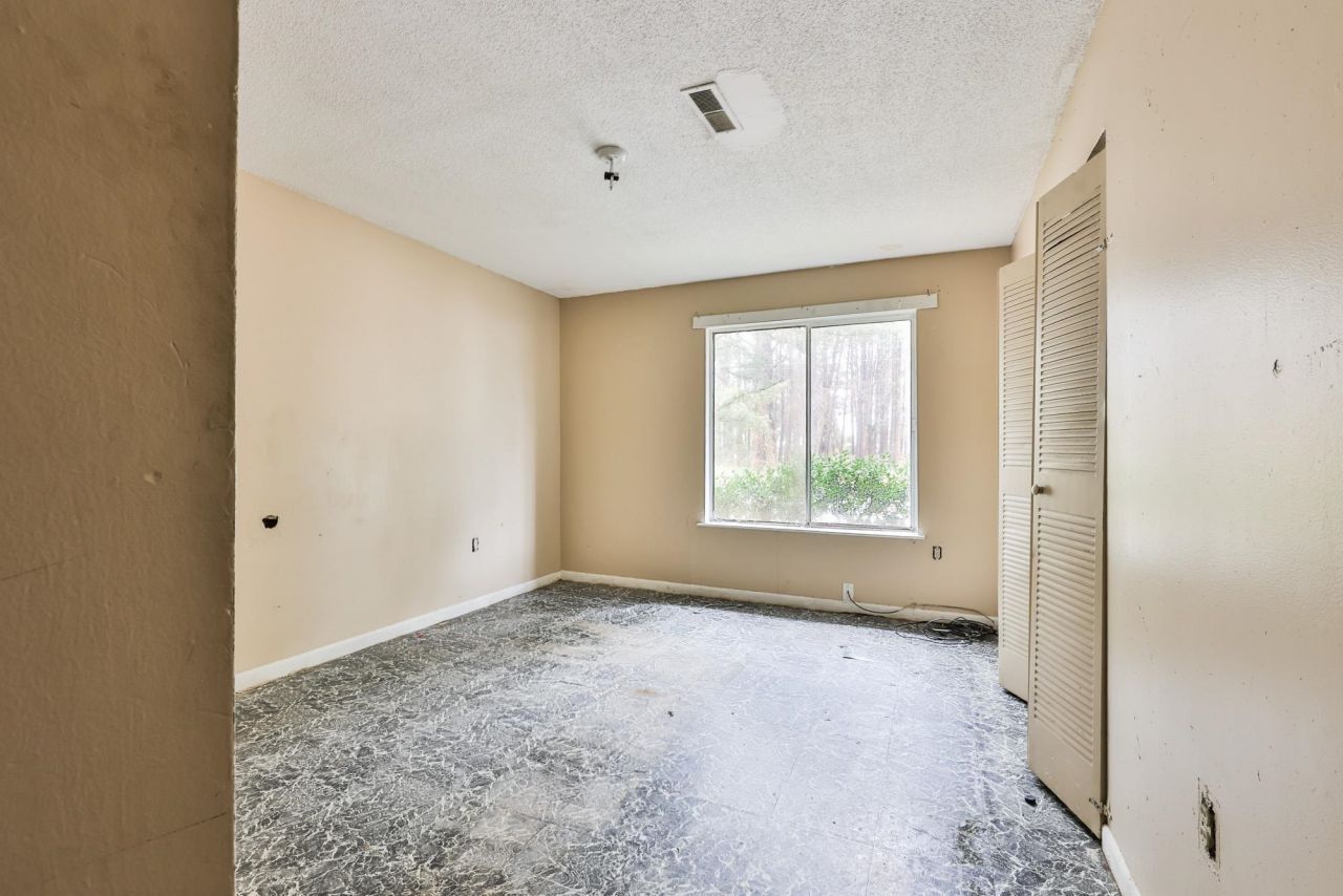 611 Dekalb St. Photo 14