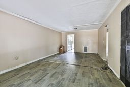 611 Dekalb St. photo 4