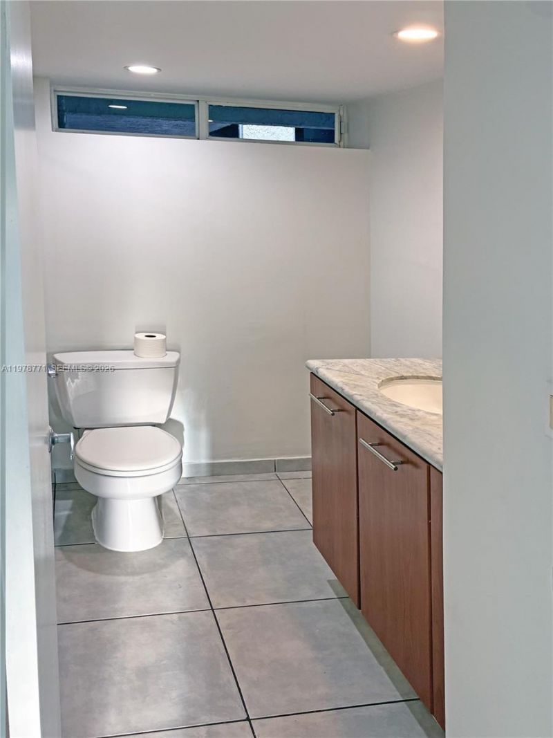 650 NE 64th St, Unit G309, Miami, FL 33138 Photo