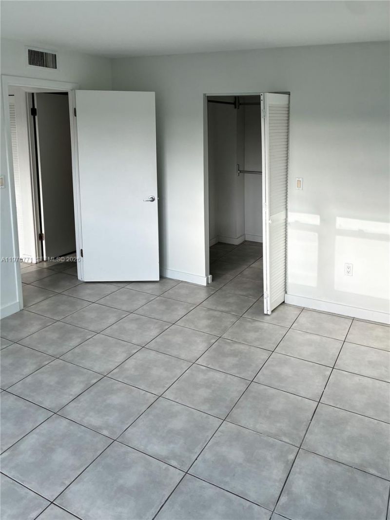 650 NE 64th St, Unit G309, Miami, FL 33138 Photo