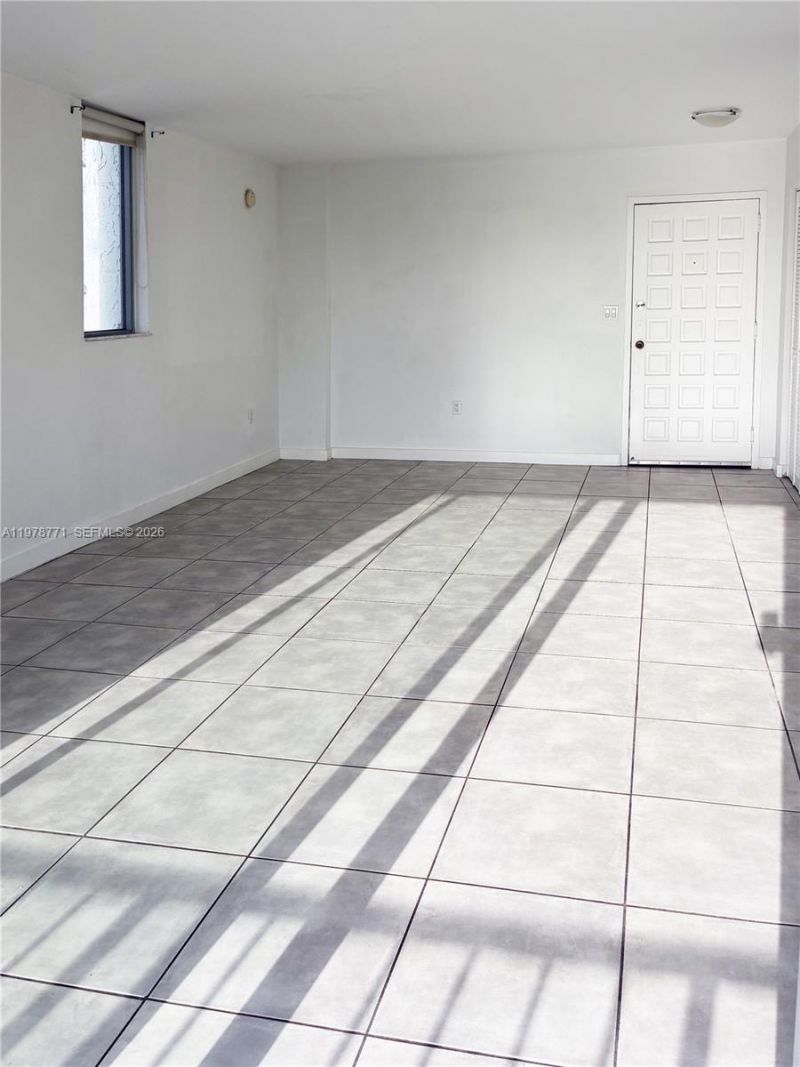 650 NE 64th St, Unit G309, Miami, FL 33138 Photo